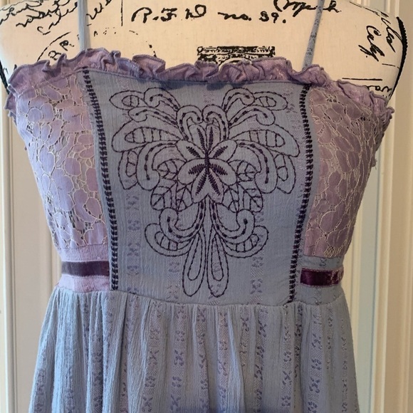 Gabriella Rocha Medium Dress - Picture 2 of 7